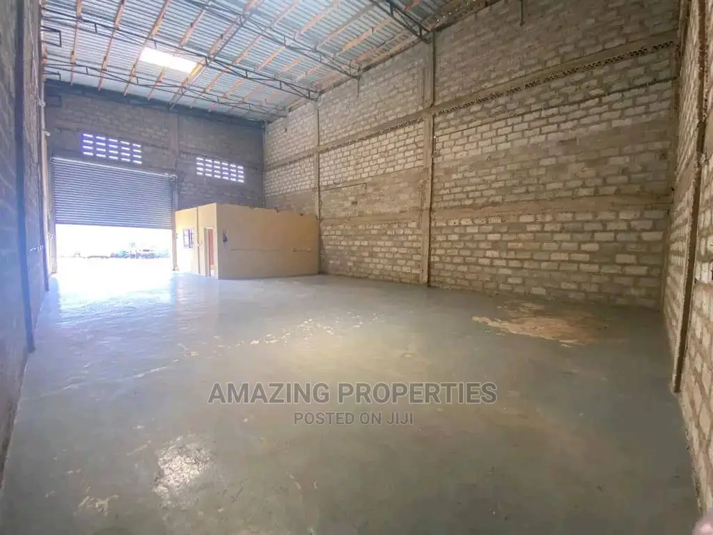 400 SQM Warehouse for Rent at Spintex in Spintex