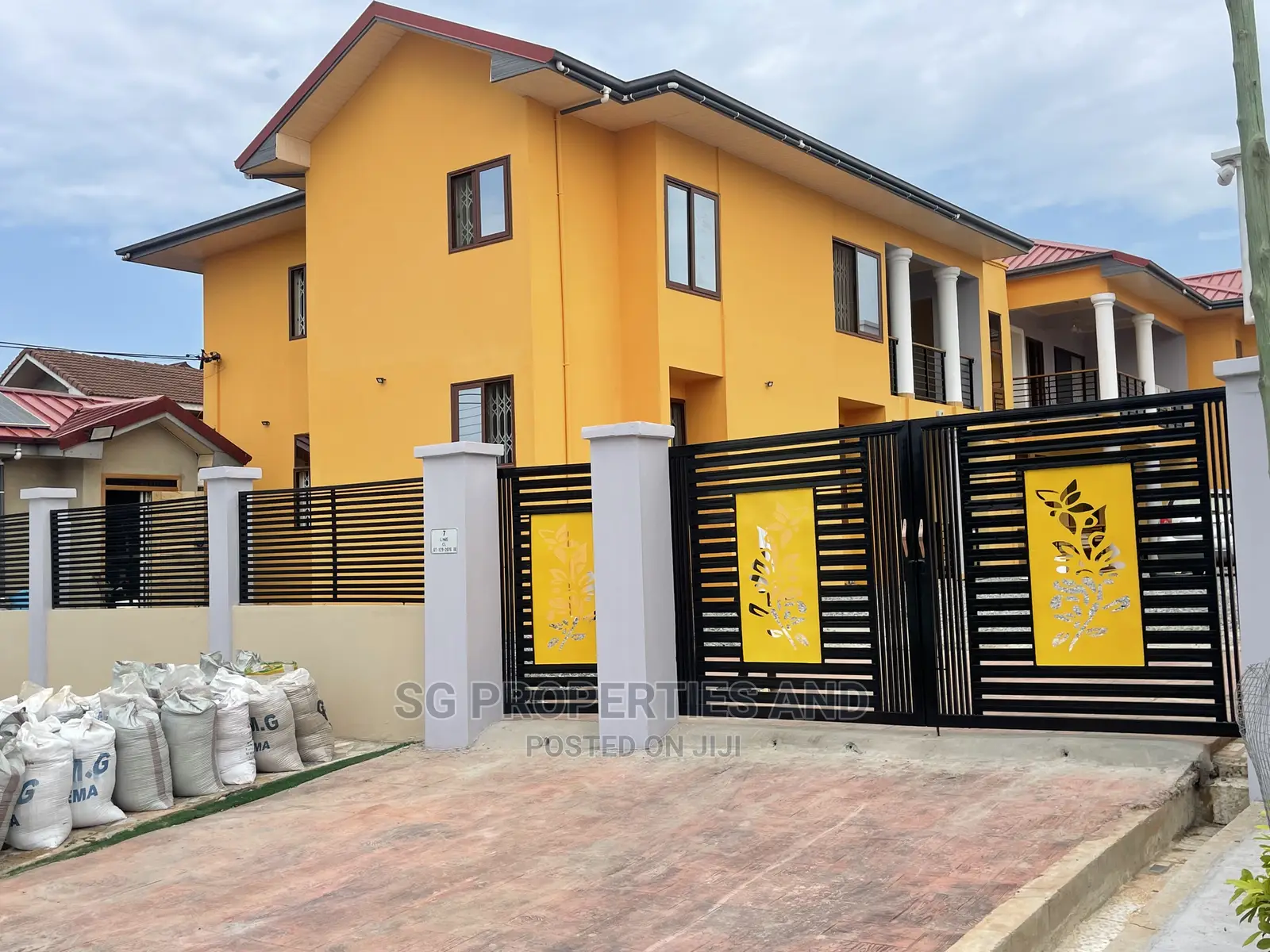 3bdrm Apartment in Com 18 Kfc, Spintex for rent in Spintex