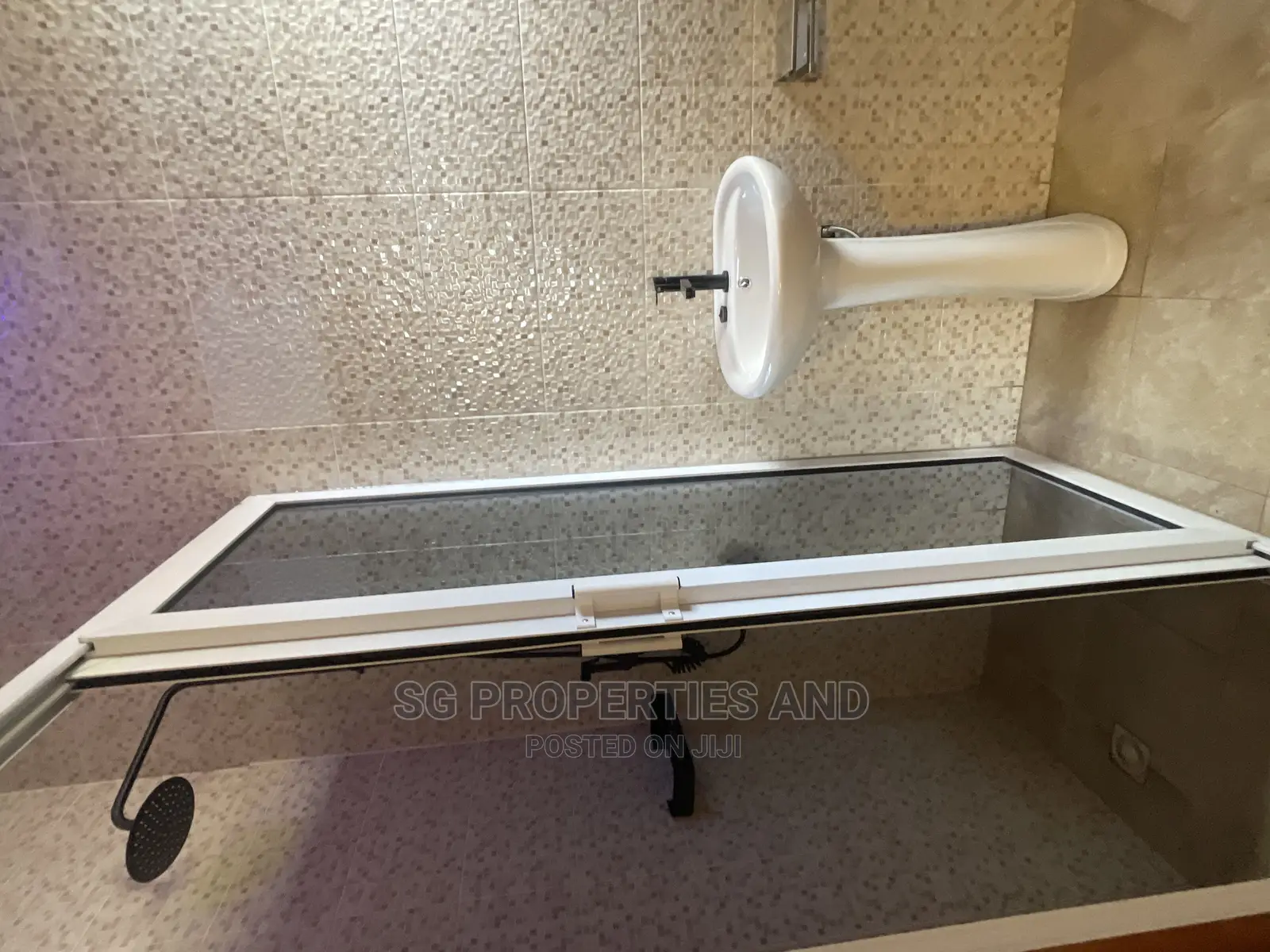 3bdrm Apartment in Com 18 Kfc, Spintex for rent in Spintex