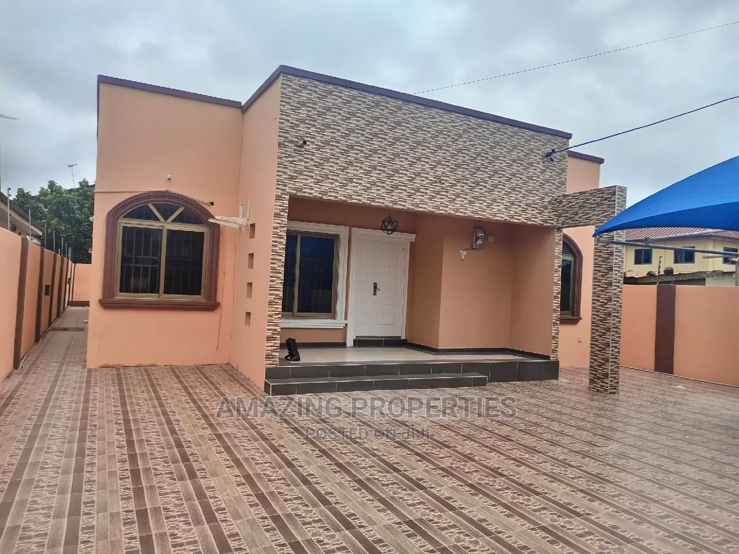3bdrm House in For Rent 3 Bedrooms for rent in Spintex