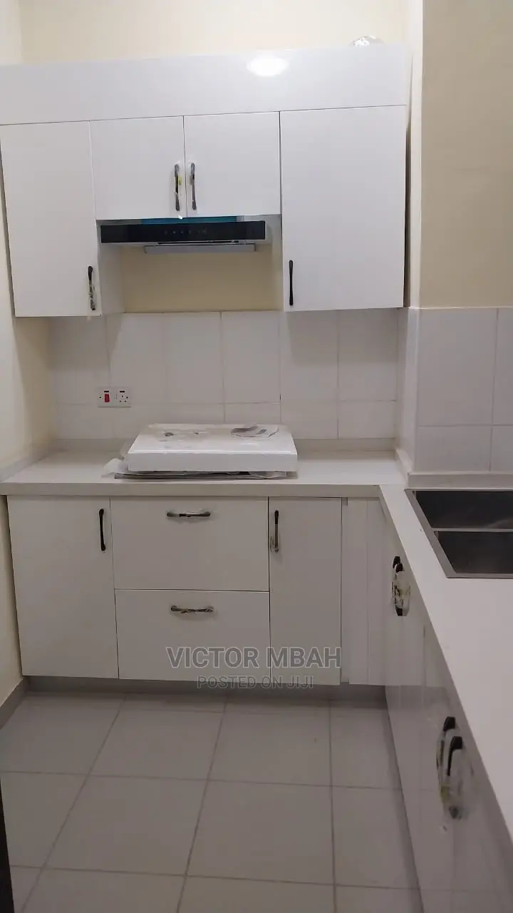 4bdrm Duplex in Community 25, Tema Metropolitan for sale in Tema Metropolitan