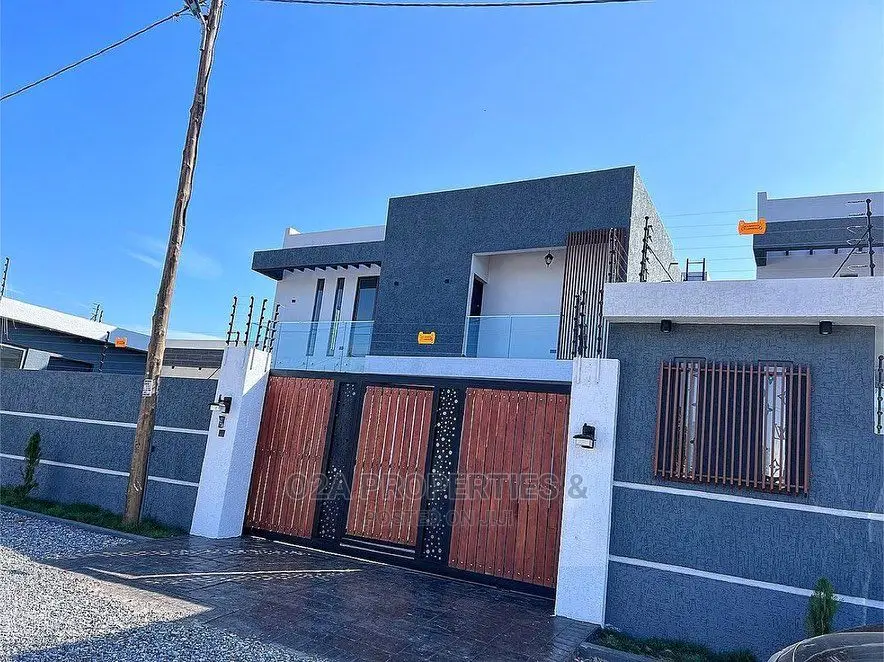 4bdrm House in Oyarifa Mall Area for sale in Oyarifa Mall Area