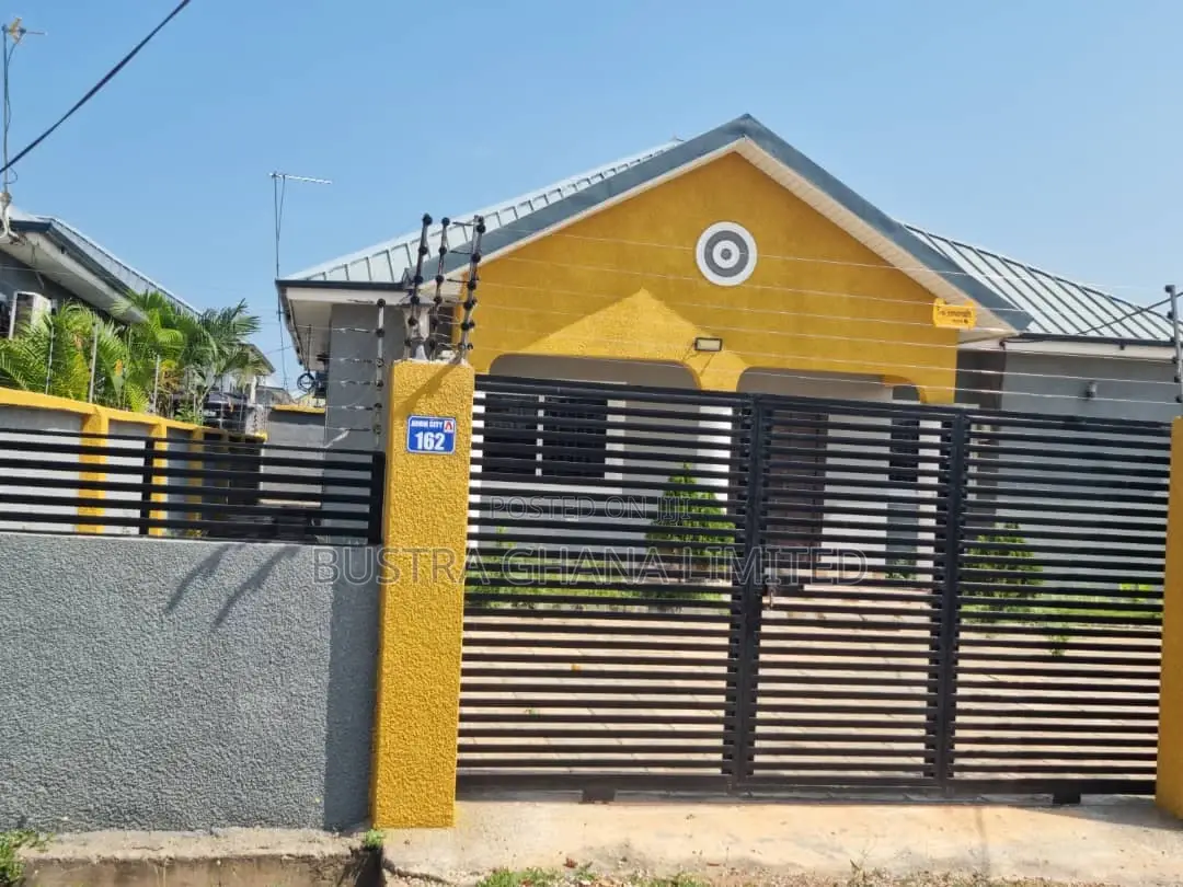 3bdrm House in Adom City, Tema Metropolitan for sale in Tema Metropolitan