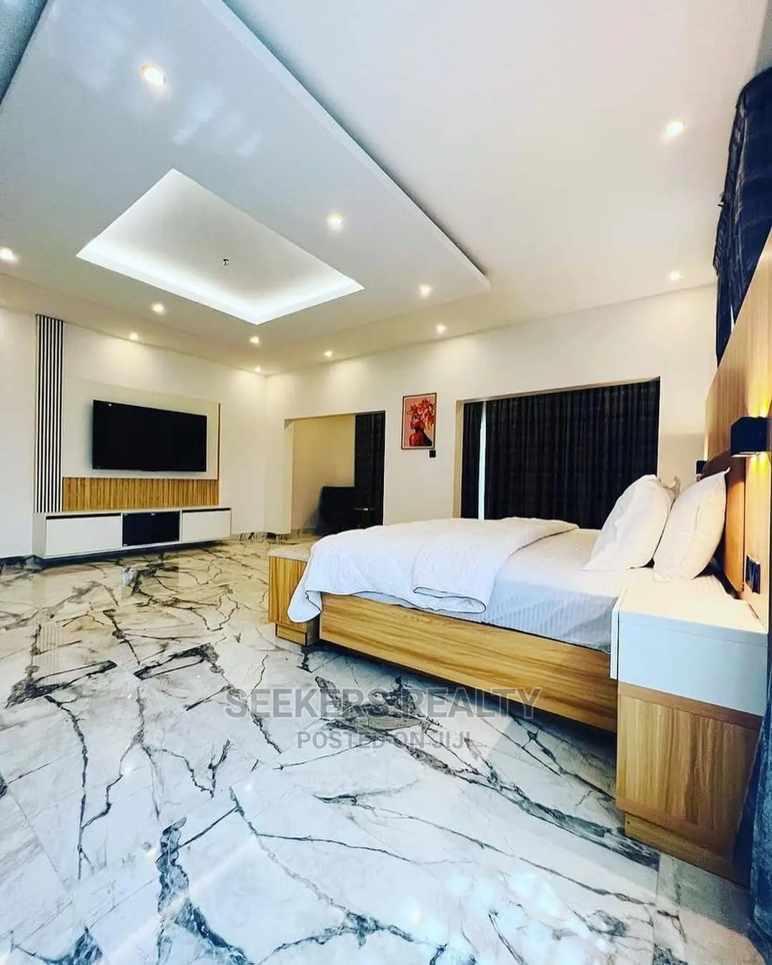 Furnished 10bdrm Mansion in Seekers Realty, Accra Metropolitan for sale in Accra Metropolitan