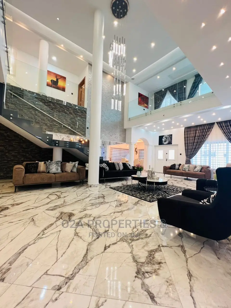 Furnished 10bdrm Mansion in School Junction for sale in School Junction