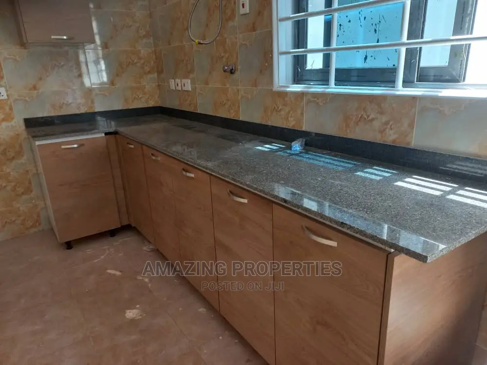 Warehouse for Sale at Tema Community 12 in Tema Metropolitan