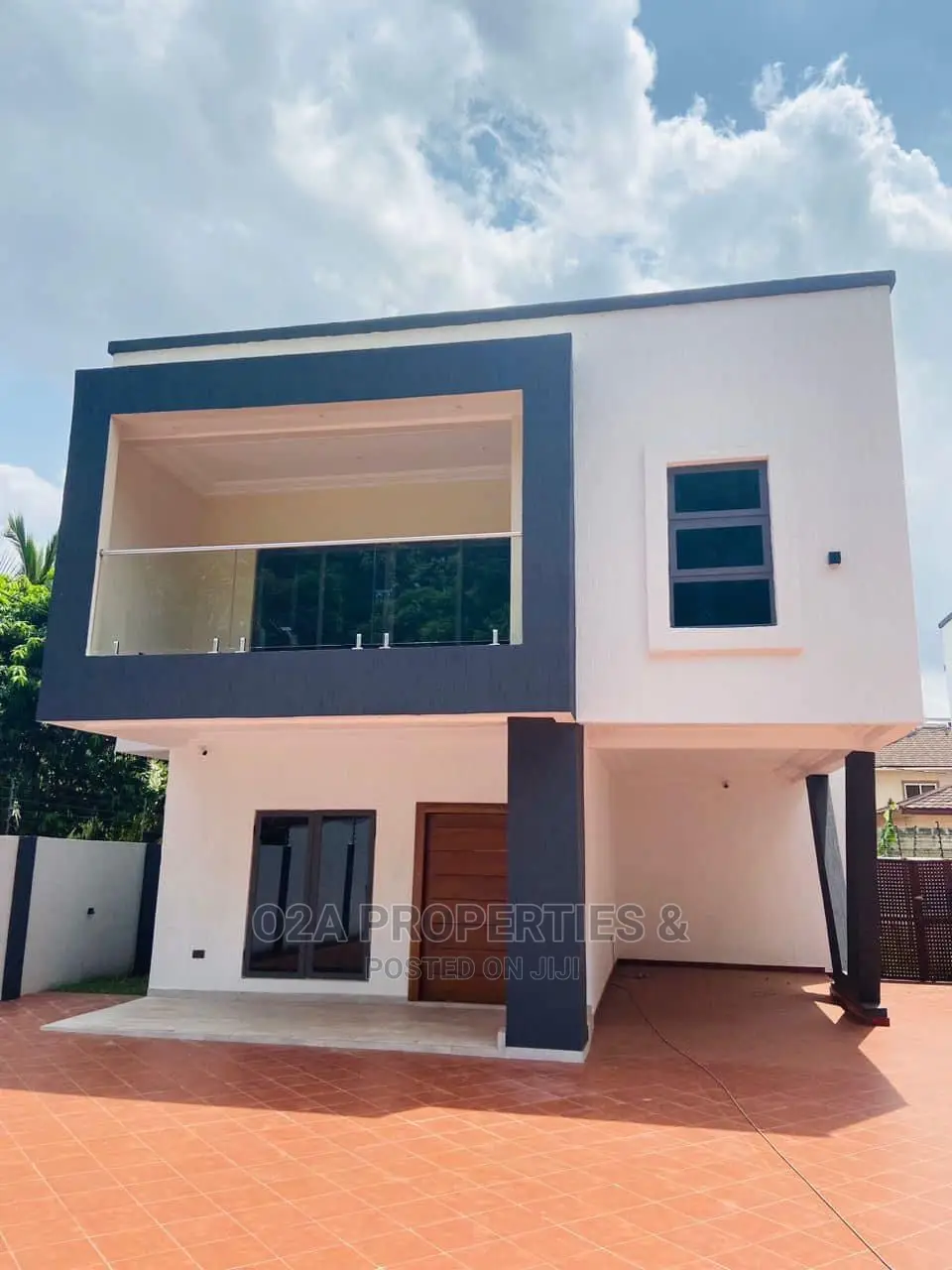 4bdrm House in A&C Mall Area for sale in A&C Mall Area