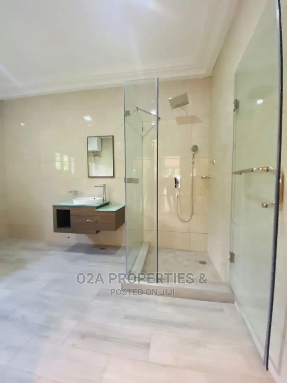 4bdrm House in A&C Mall Area for sale in A&C Mall Area