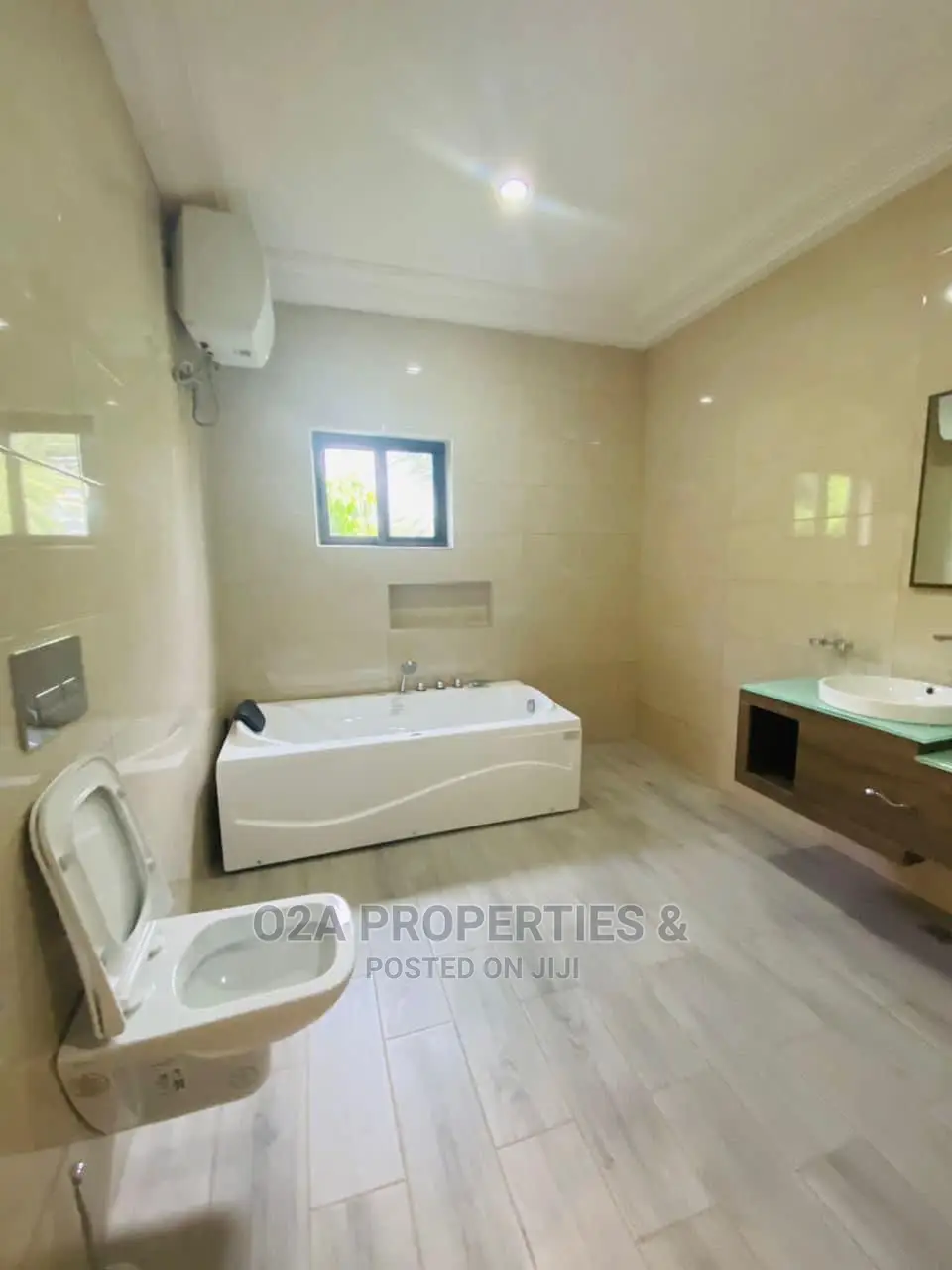 4bdrm House in A&C Mall Area for sale in A&C Mall Area