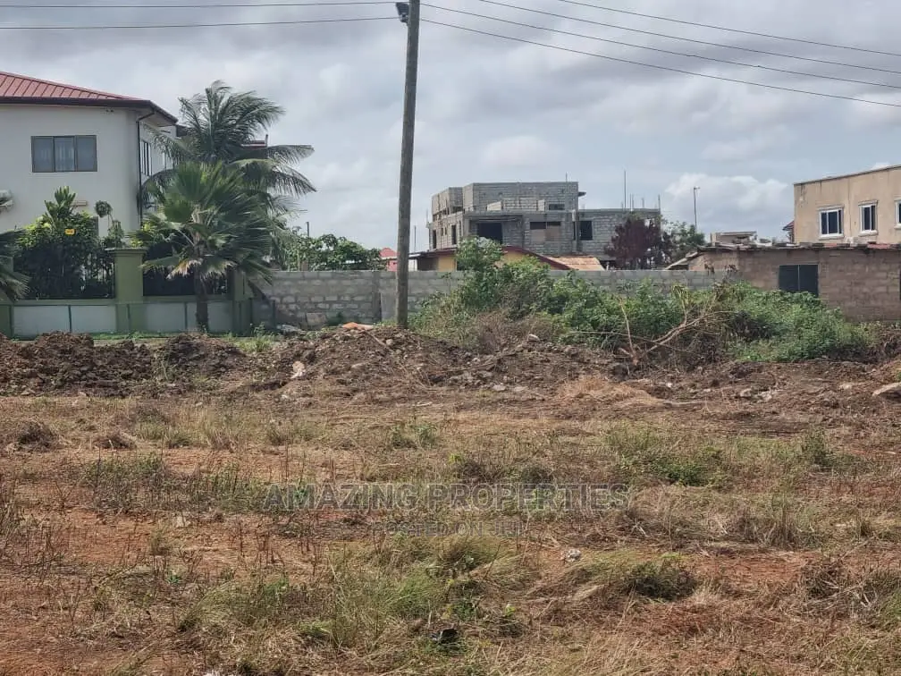 4 Plots of Registered Land at Celebrity Estate Sakumono. in Sakumono