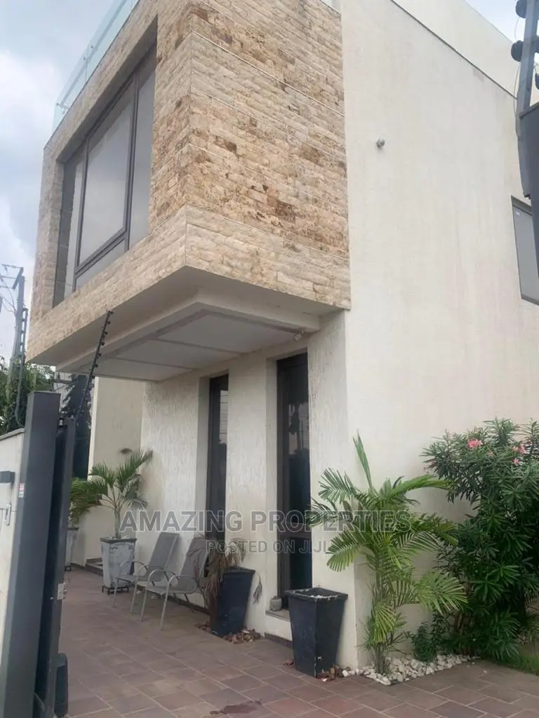5bdrm House in A&C Mall Area for rent in A&C Mall Area