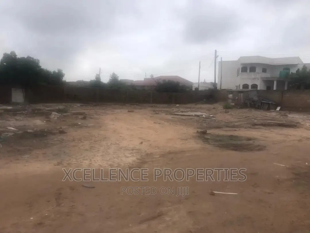 One and Half Land for Sale in Adjiriganor