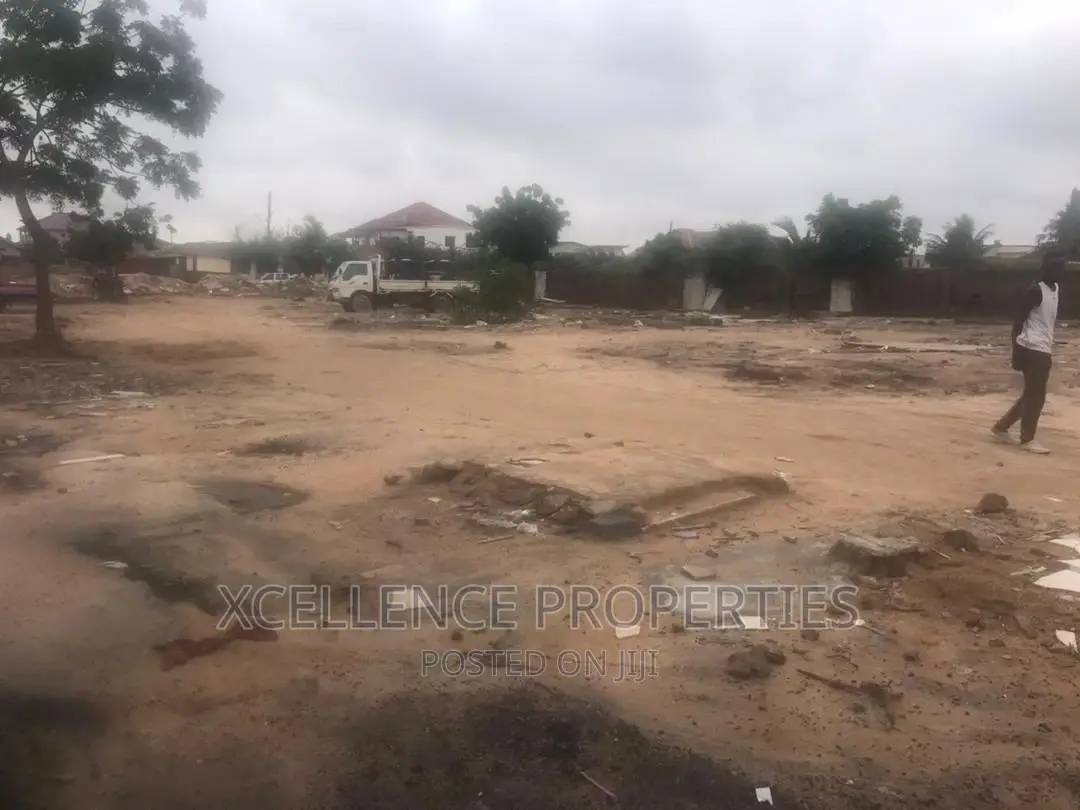 One and Half Land for Sale in Adjiriganor