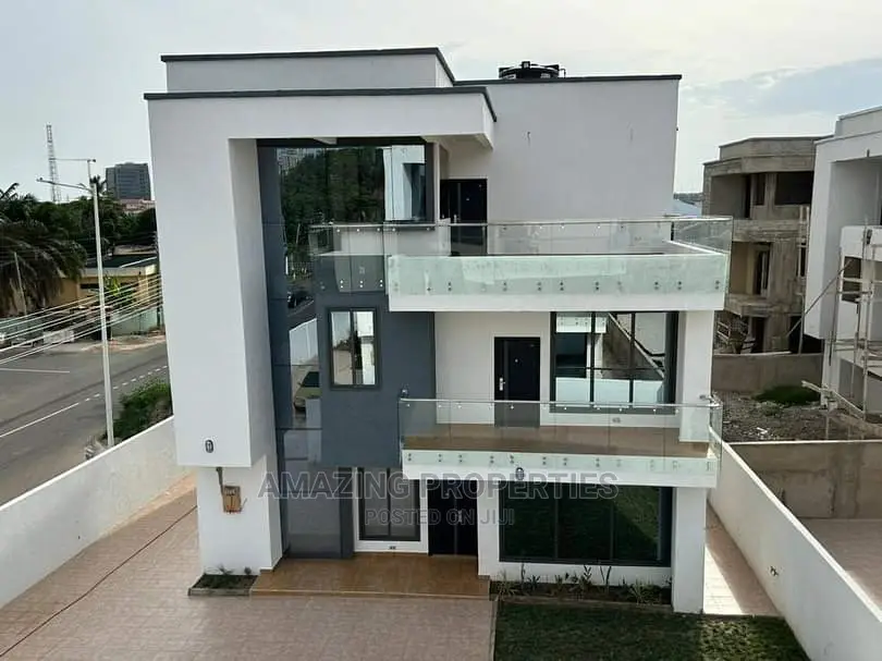 5bdrm House in Airport Residential Area for sale in Airport Residential Area