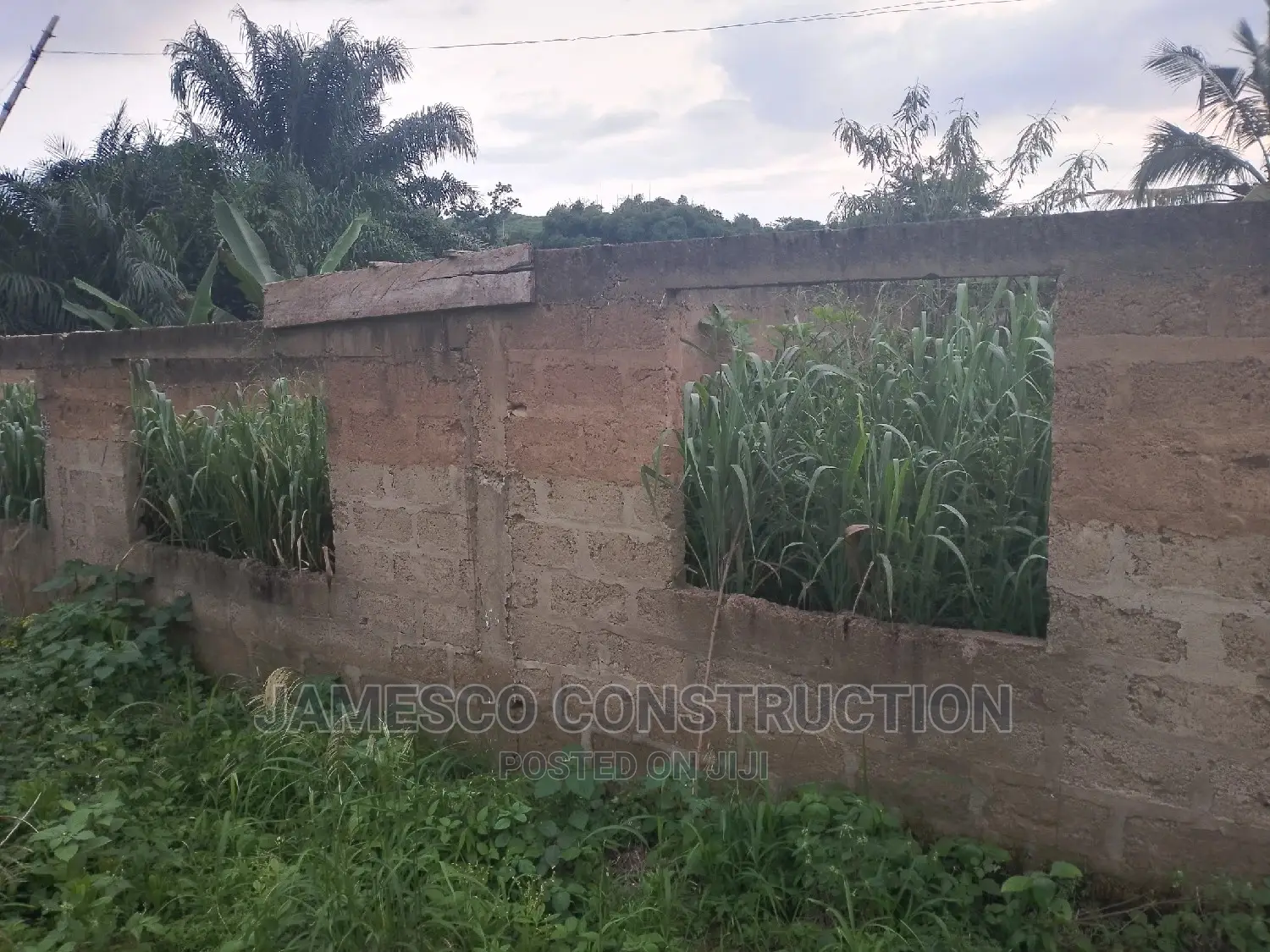 Uncompleted 4 Bedroom for Sales Documents Available in Ayensuano