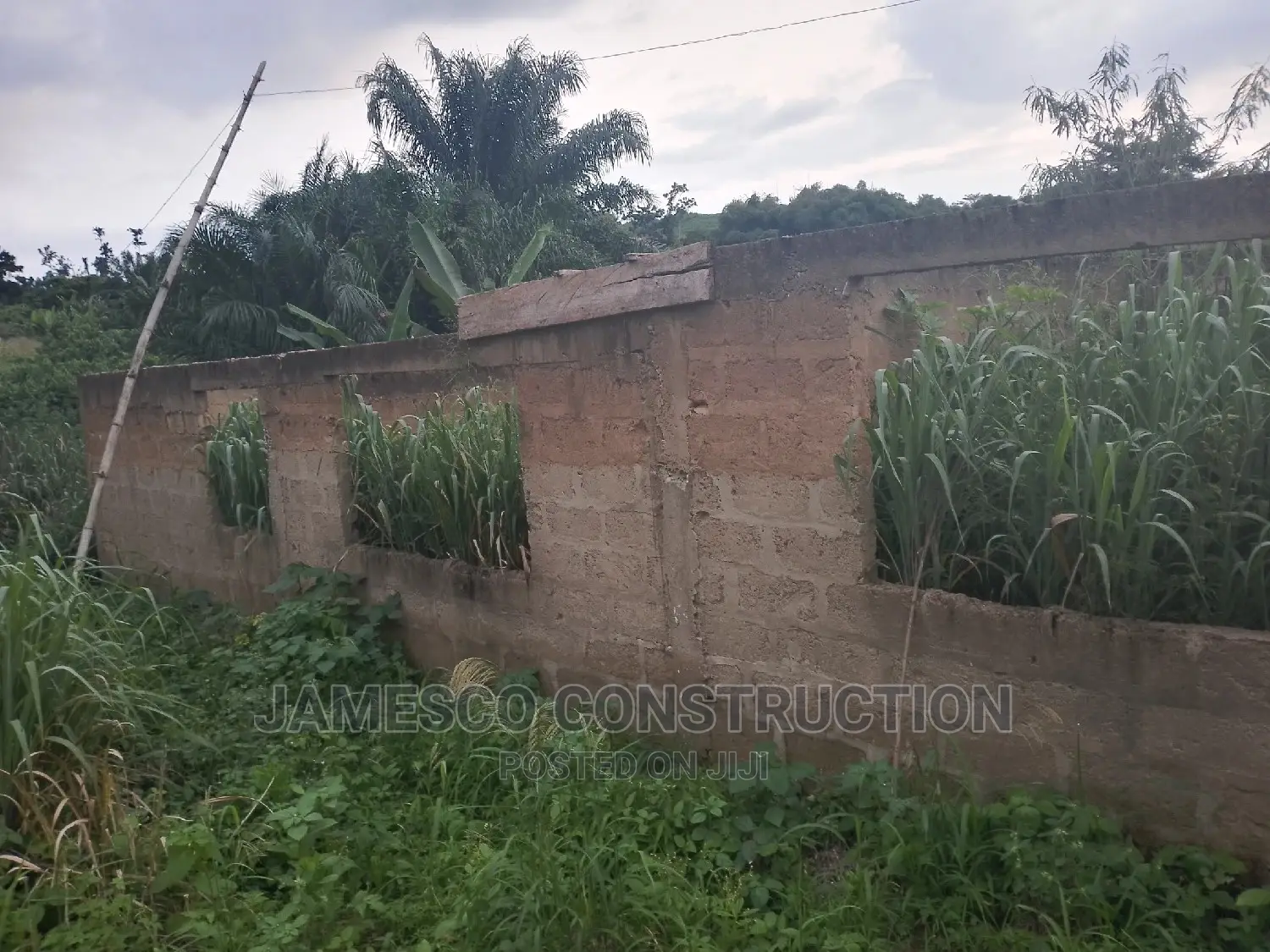 Uncompleted 4 Bedroom for Sales Documents Available in Ayensuano