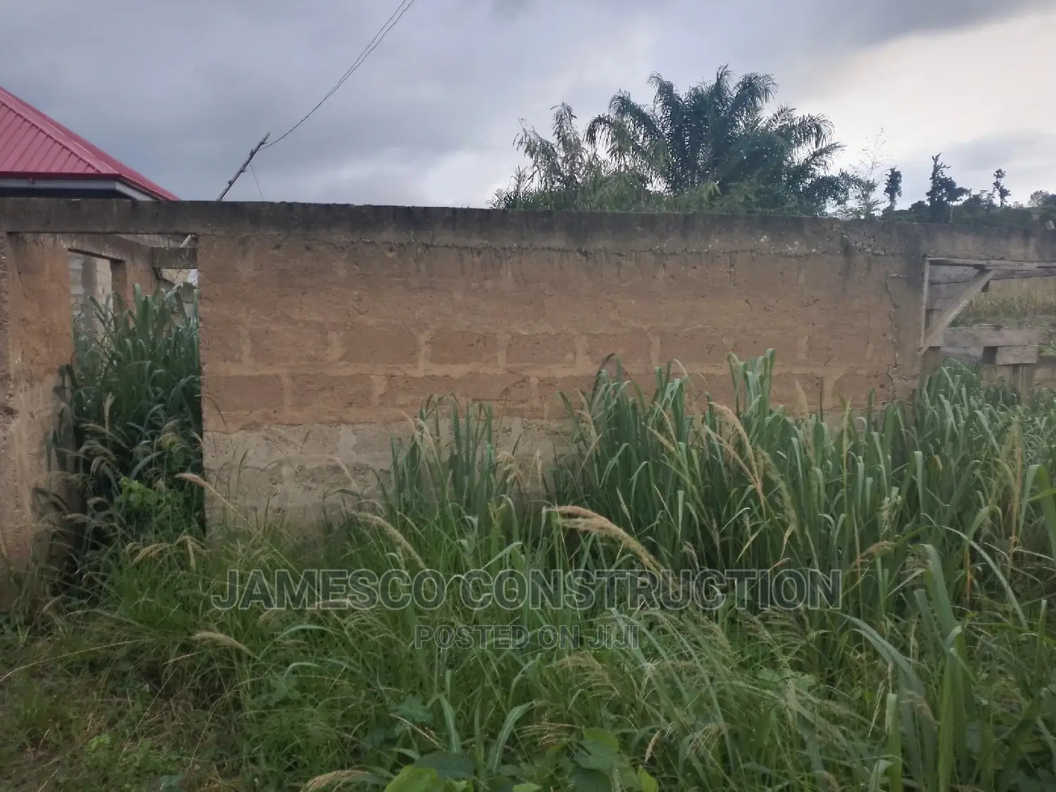 Uncompleted 4 Bedroom for Sales Documents Available in Ayensuano