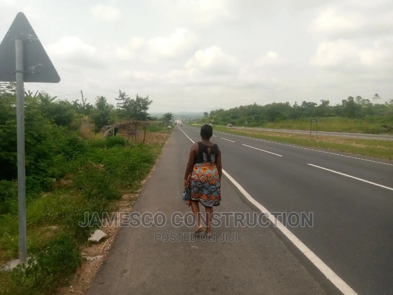Main Road Land 4 Plots for Sales Documents Available in Ayensuano