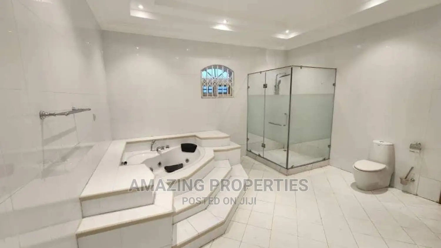 5bdrm House in East Legon for rent in East Legon
