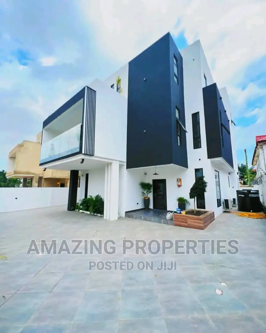 5bdrm House in East Legon for sale in East Legon