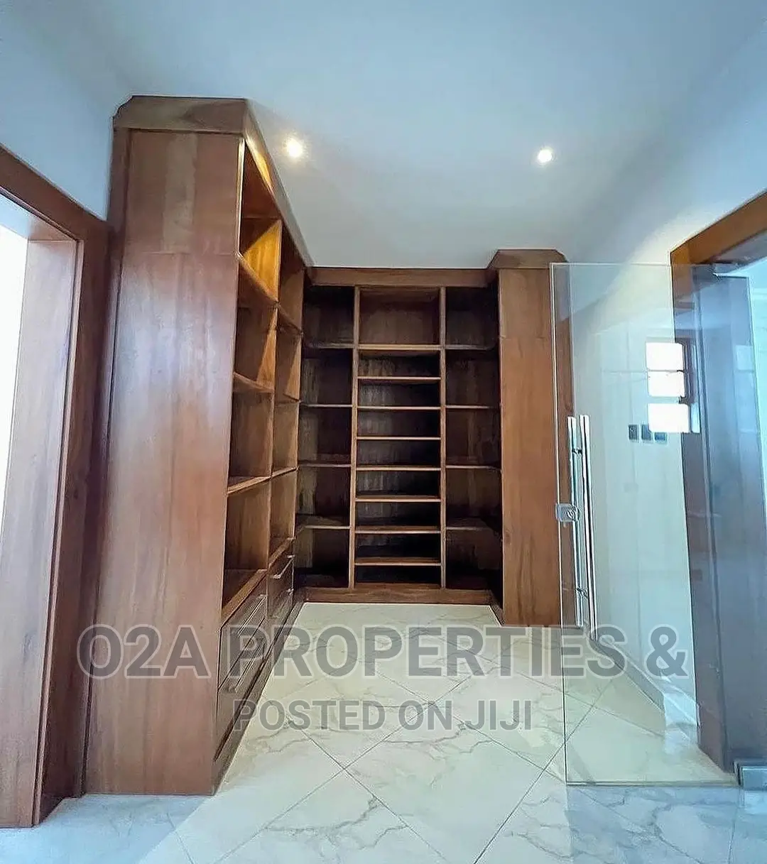 4bdrm House in American House for sale in American House
