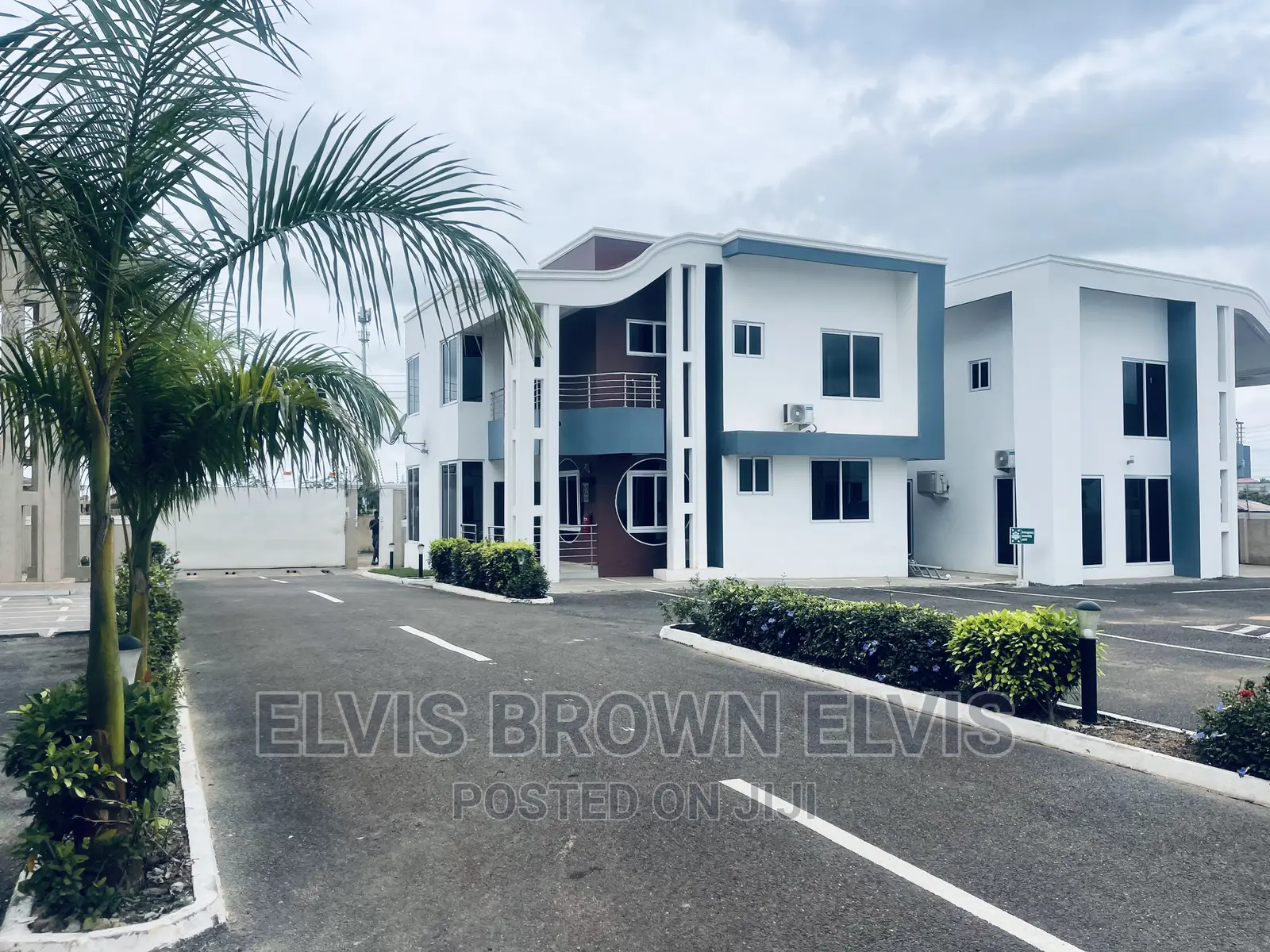 Furnished 2bdrm Duplex in Living Large, East Legon for rent in East Legon