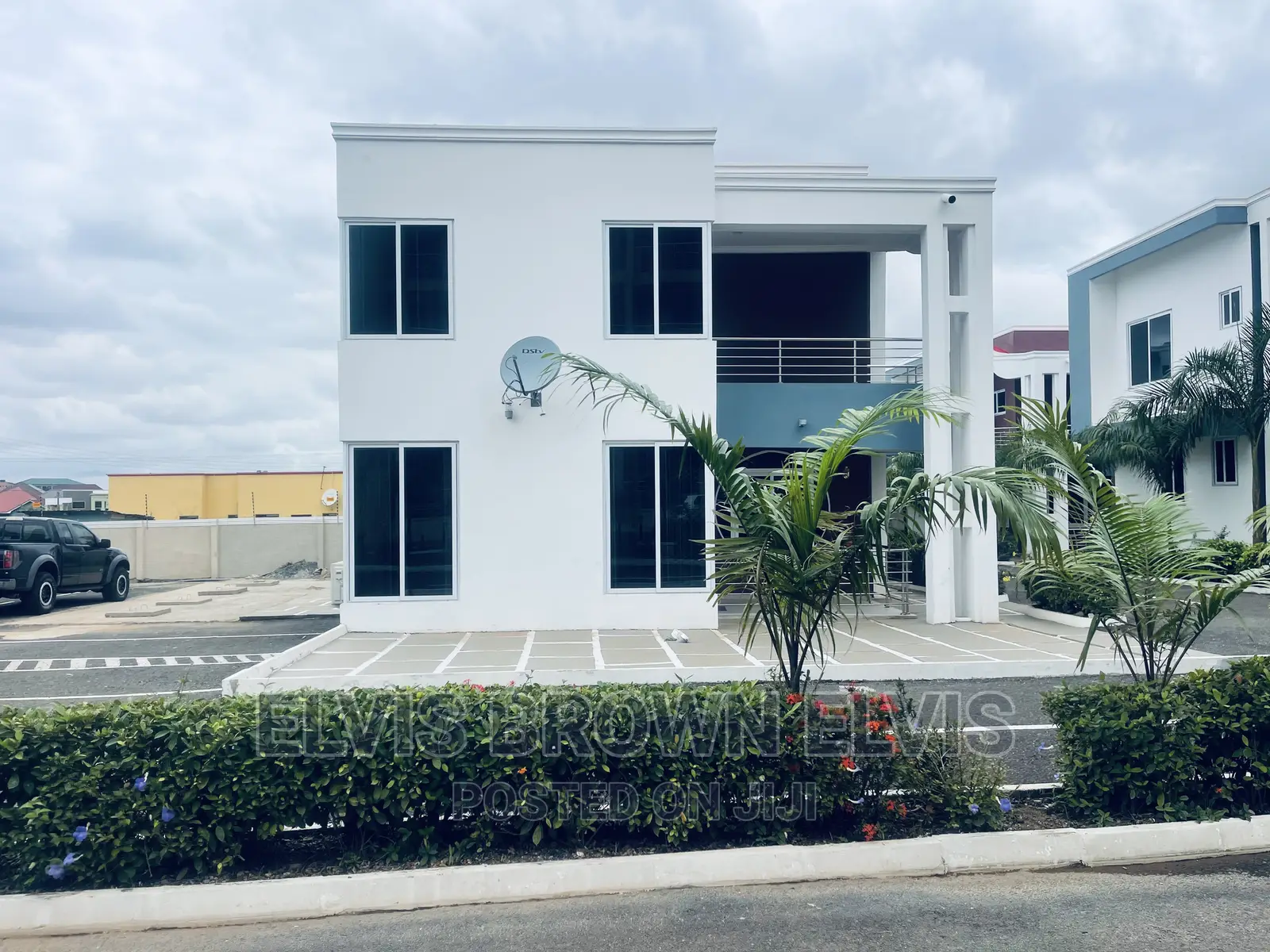 Furnished 2bdrm Duplex in Living Large, East Legon for rent in East Legon