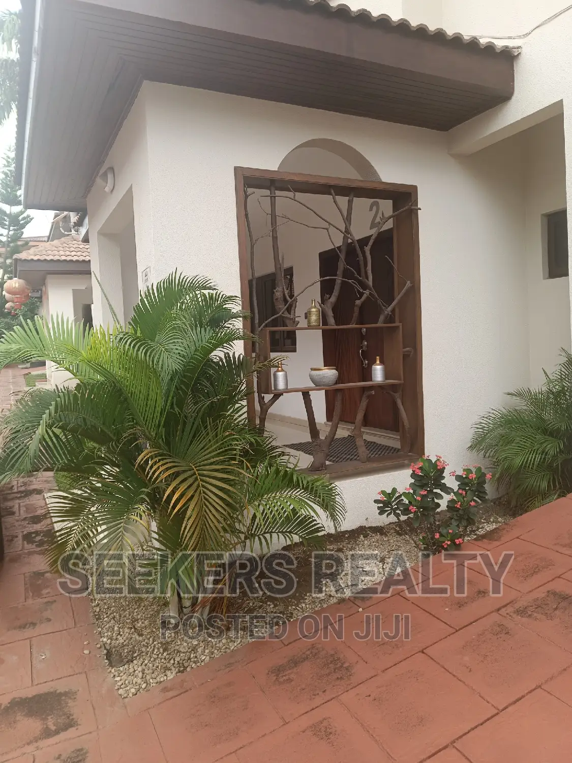 3bdrm Townhouse / Terrace in Seekers Realty, Cantonments for rent in Cantonments