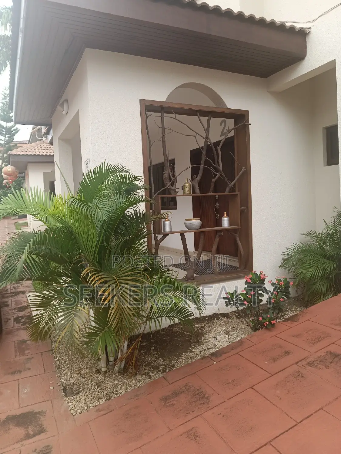 3bdrm Townhouse / Terrace in Seekers Realty, Cantonments for rent in Cantonments