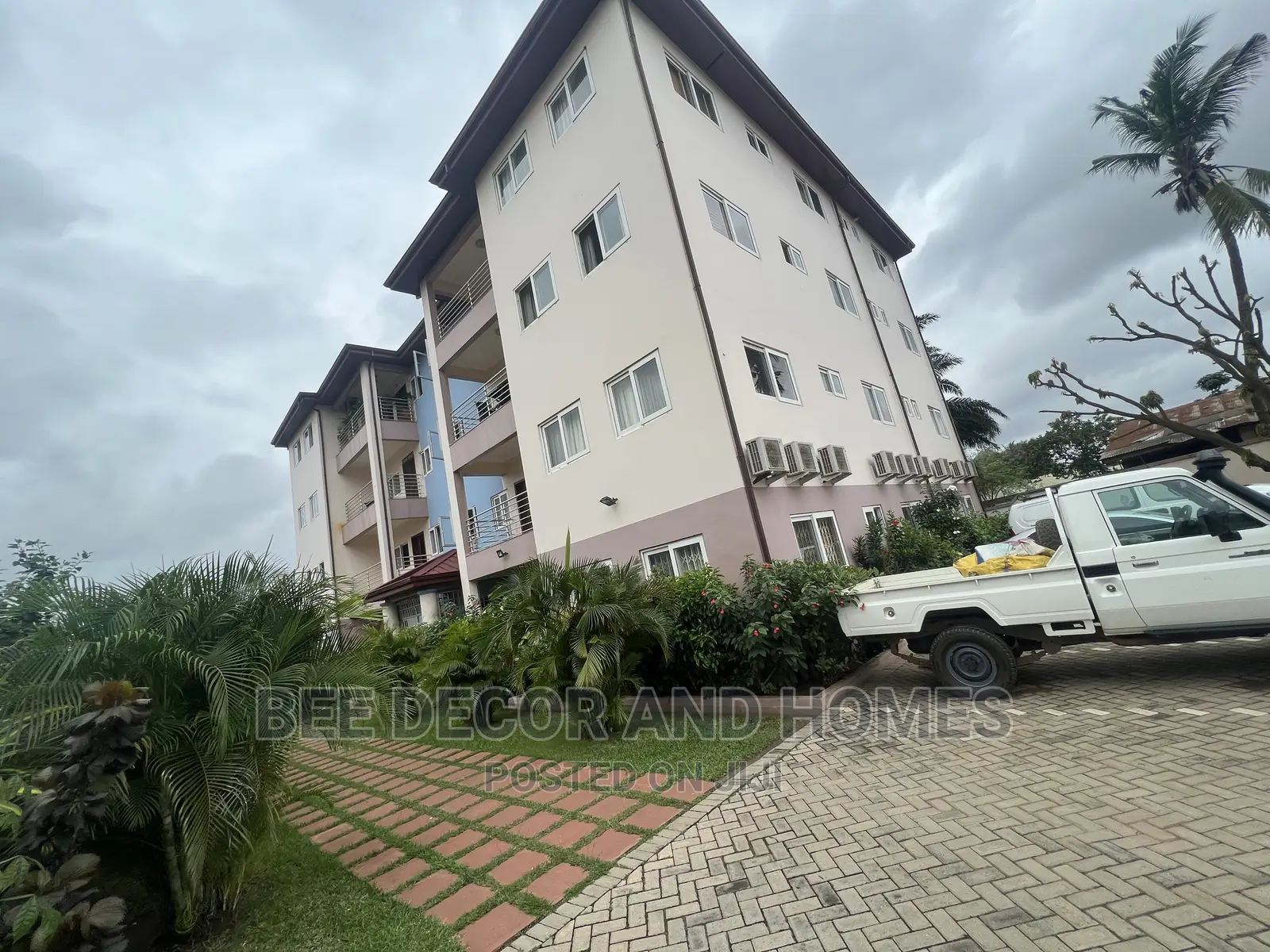 Furnished 3bdrm Apartment in Bee Decor And Homes, Haatso for rent in Haatso