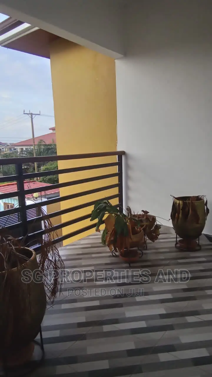 3bdrm Apartment in Batsonaa, Spintex for rent in Spintex