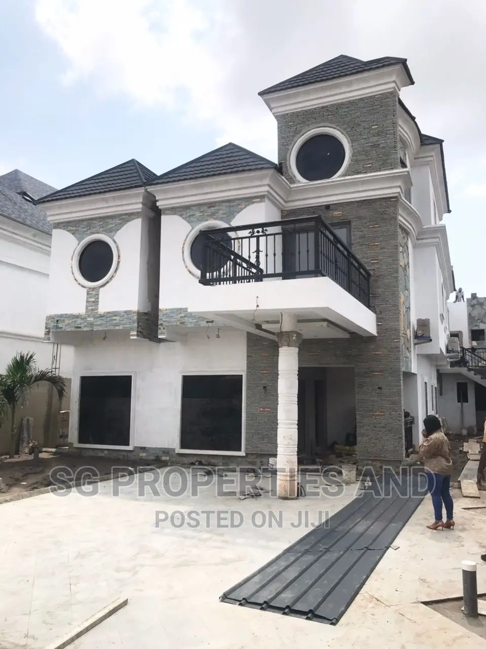 Furnished 5bdrm Mansion in Batsonaa, Spintex for sale in Spintex
