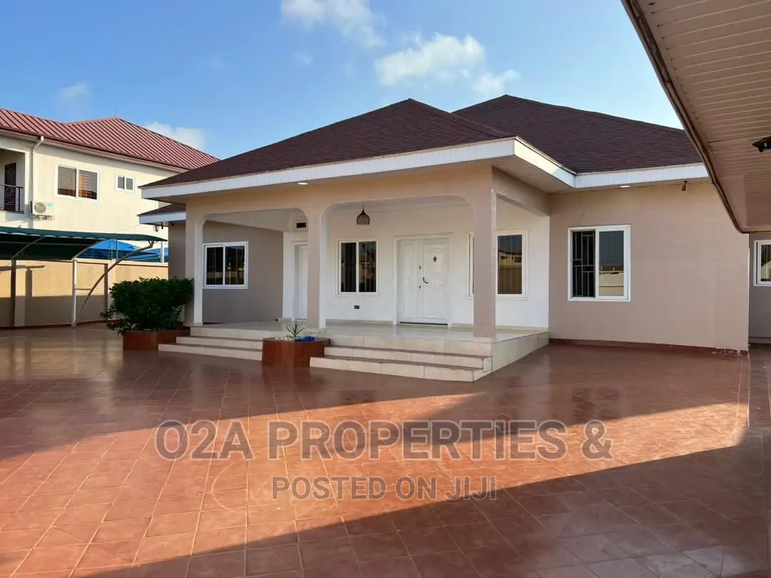 4bdrm House in Baatsona Total for sale in Baatsona Total