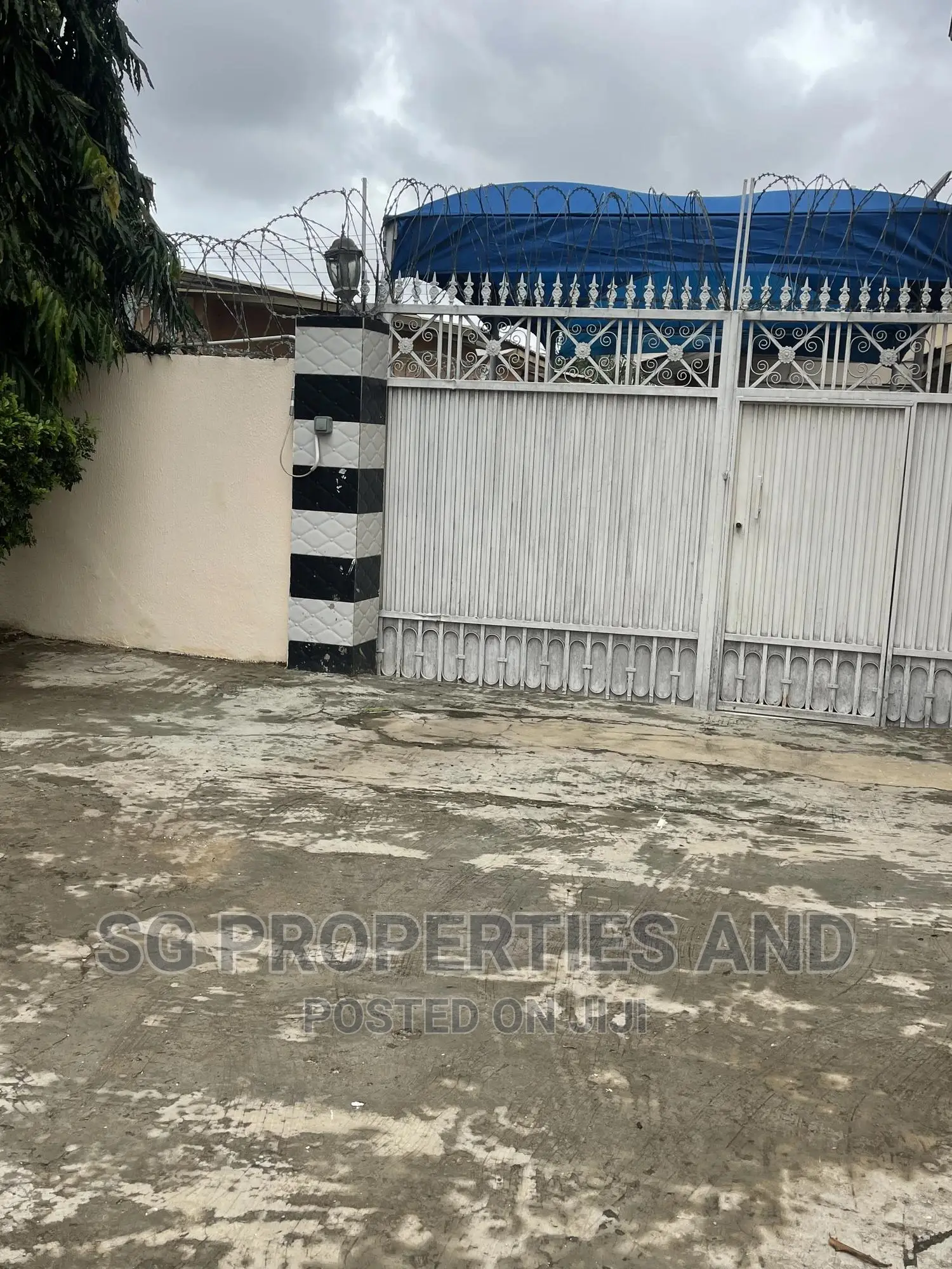 2bdrm House in Batsonaa, Spintex for rent in Spintex