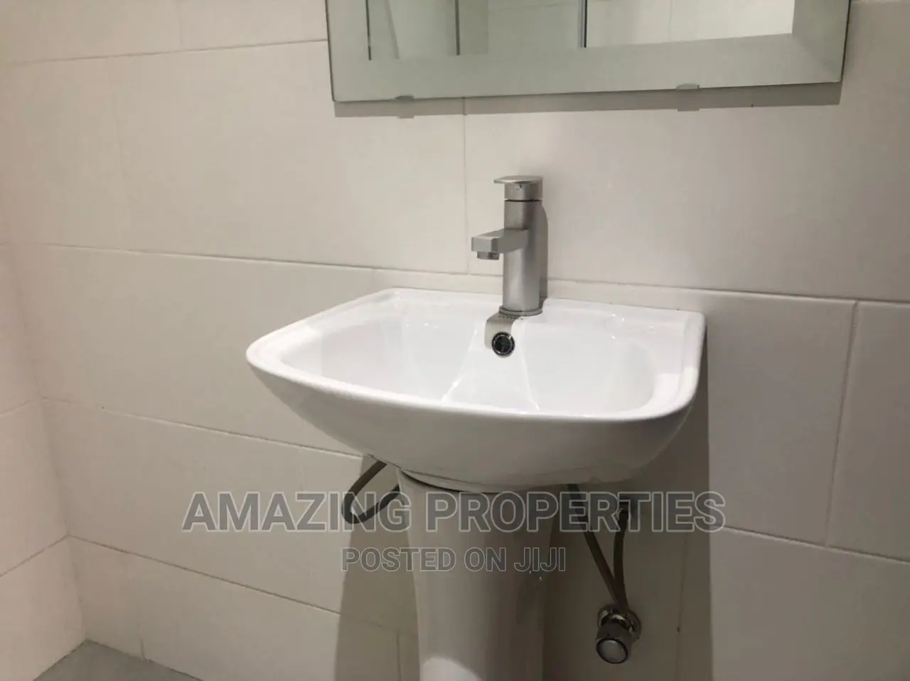 4bdrm House in Airport Residential Area for sale in Airport Residential Area