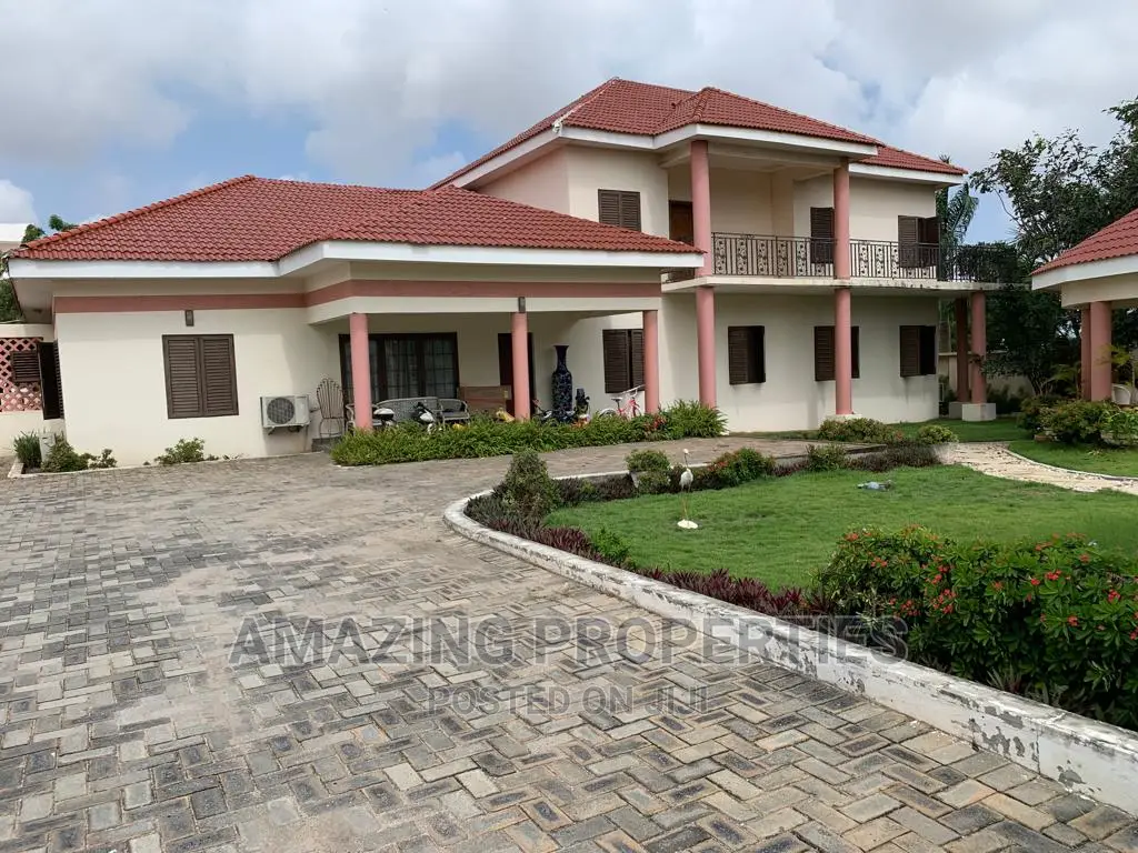 5bdrm House in Airport Residential Area for sale in Airport Residential Area