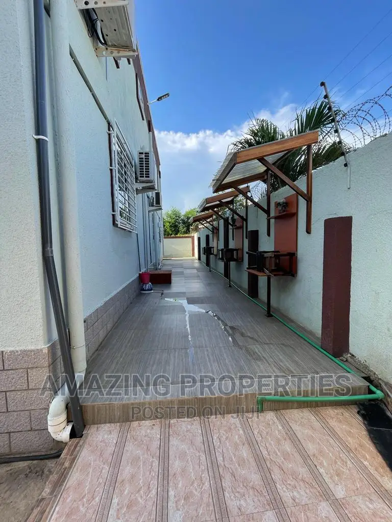 5bdrm House in Spintex for rent in Spintex