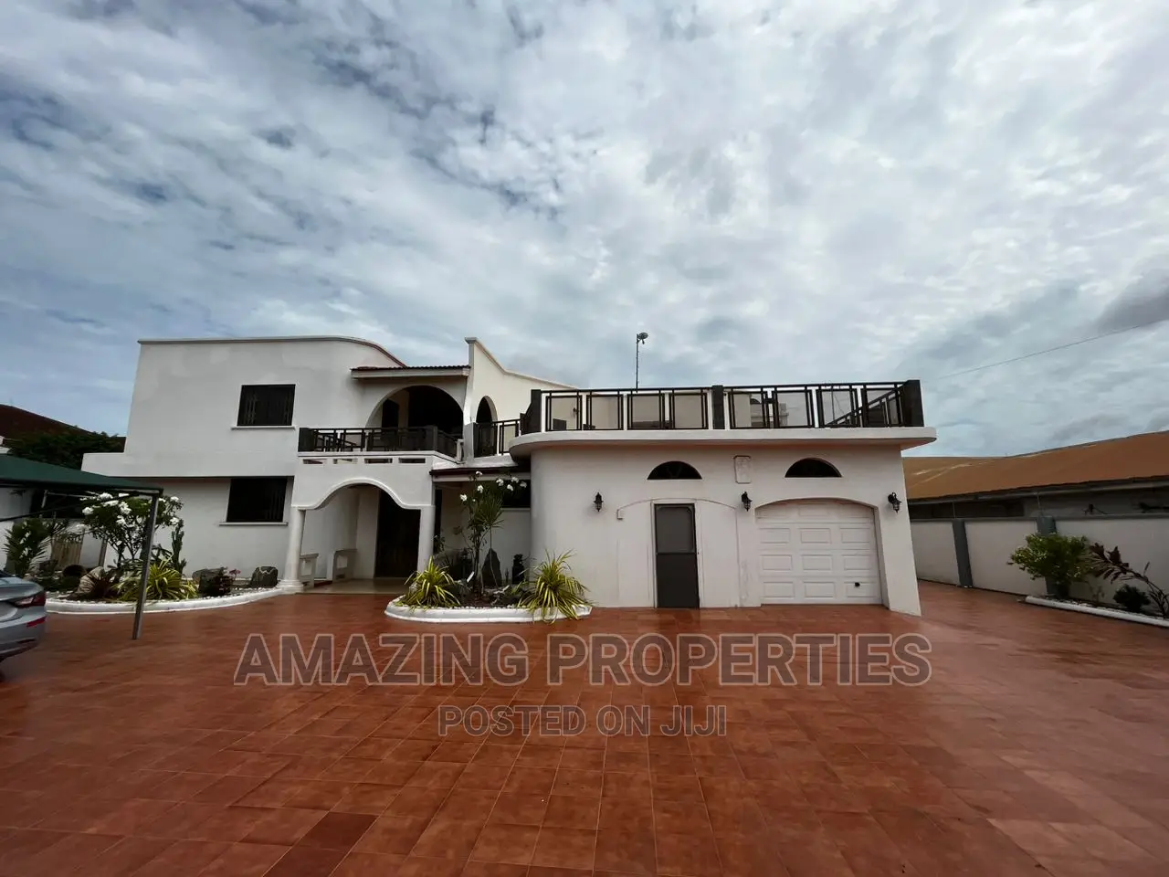 5bdrm House in East Legon for sale in East Legon
