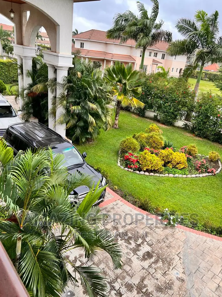 5bdrm House in Adjiriganor for sale in Adjiriganor