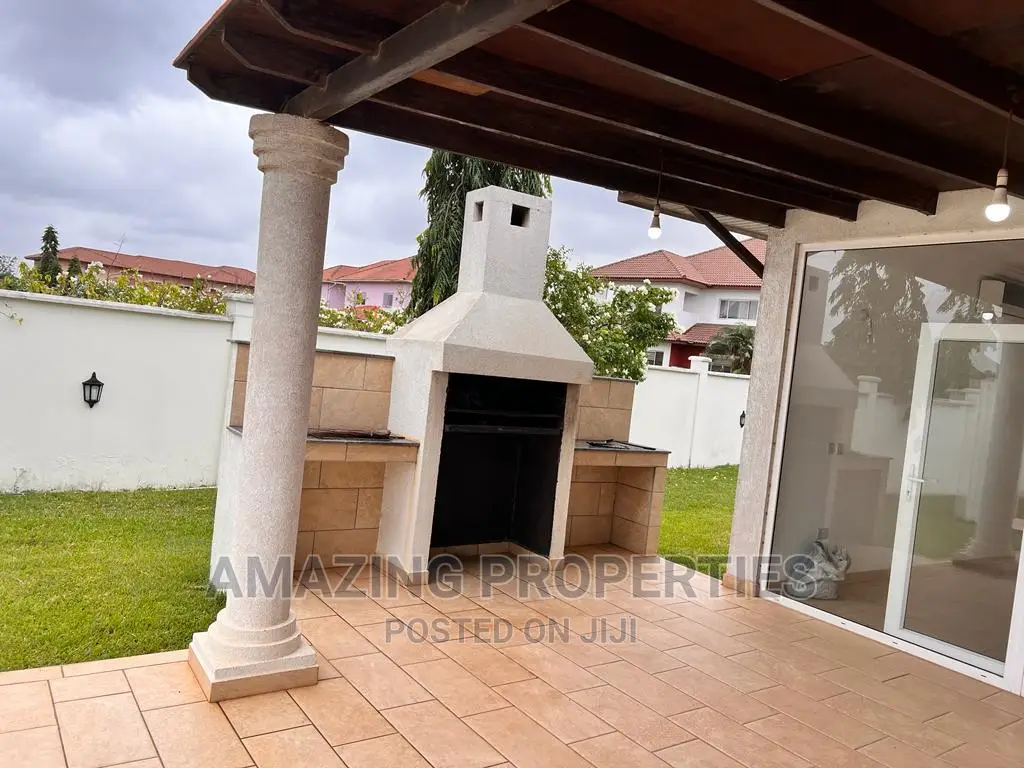5bdrm House in Adjiriganor for sale in Adjiriganor