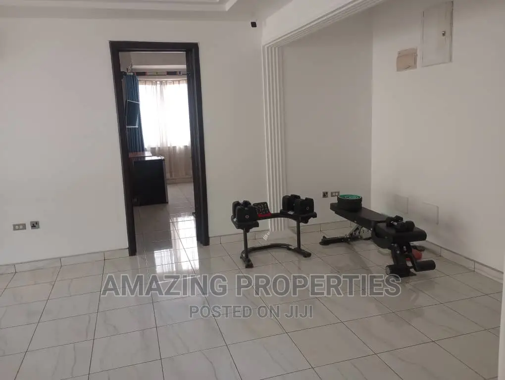 7bdrm House in Airport Residential Area for sale in Airport Residential Area