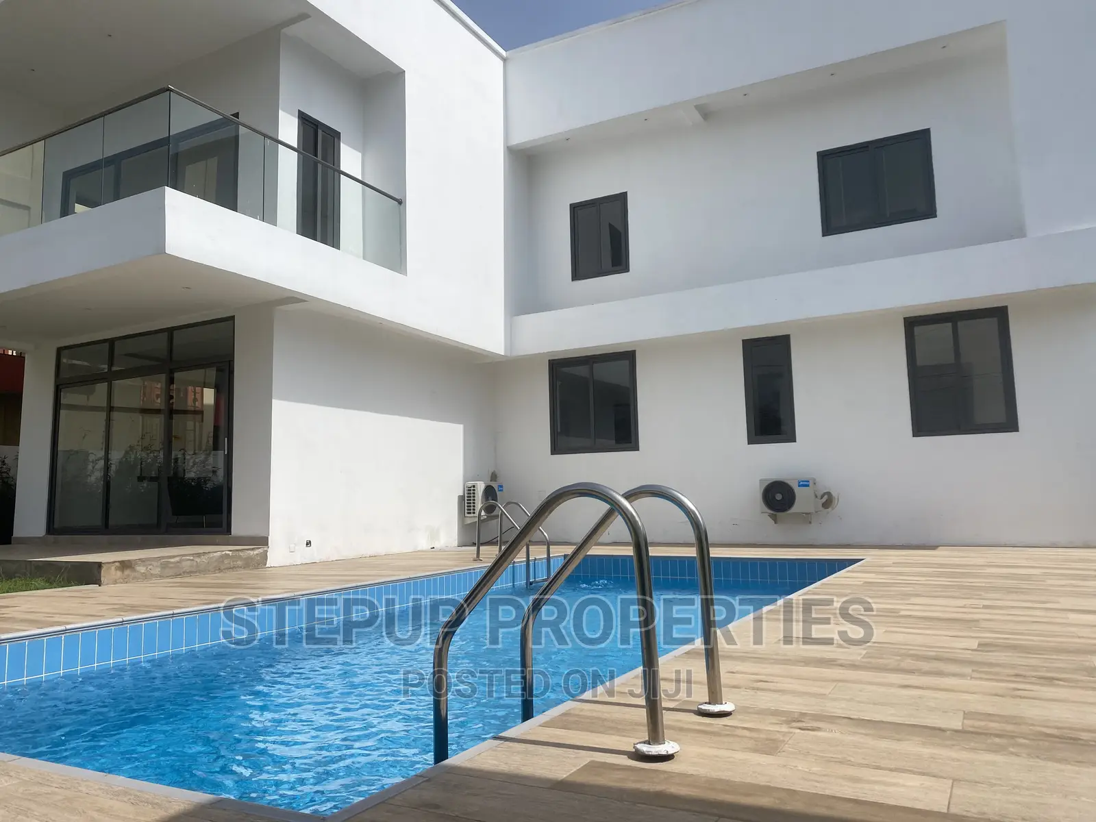 4bdrm Mansion in American House, East Legon for sale in East Legon