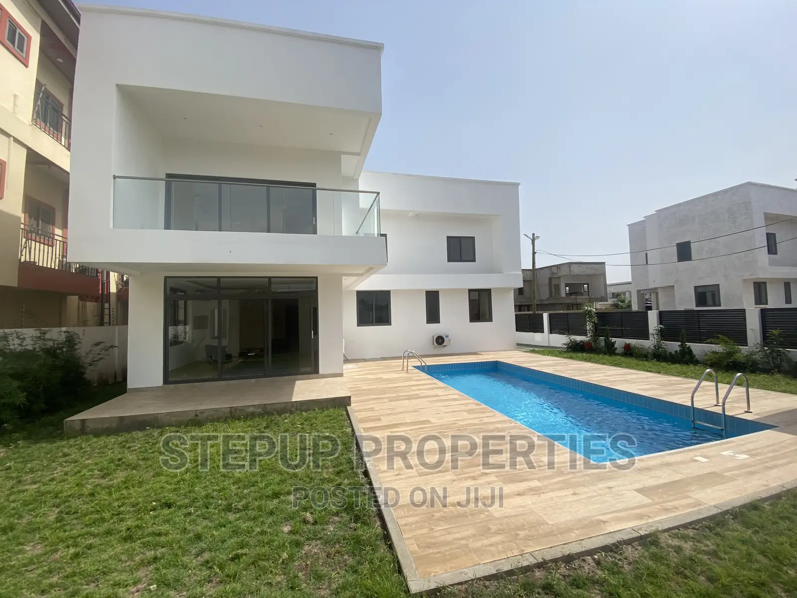 4bdrm Mansion in American House, East Legon for sale in East Legon
