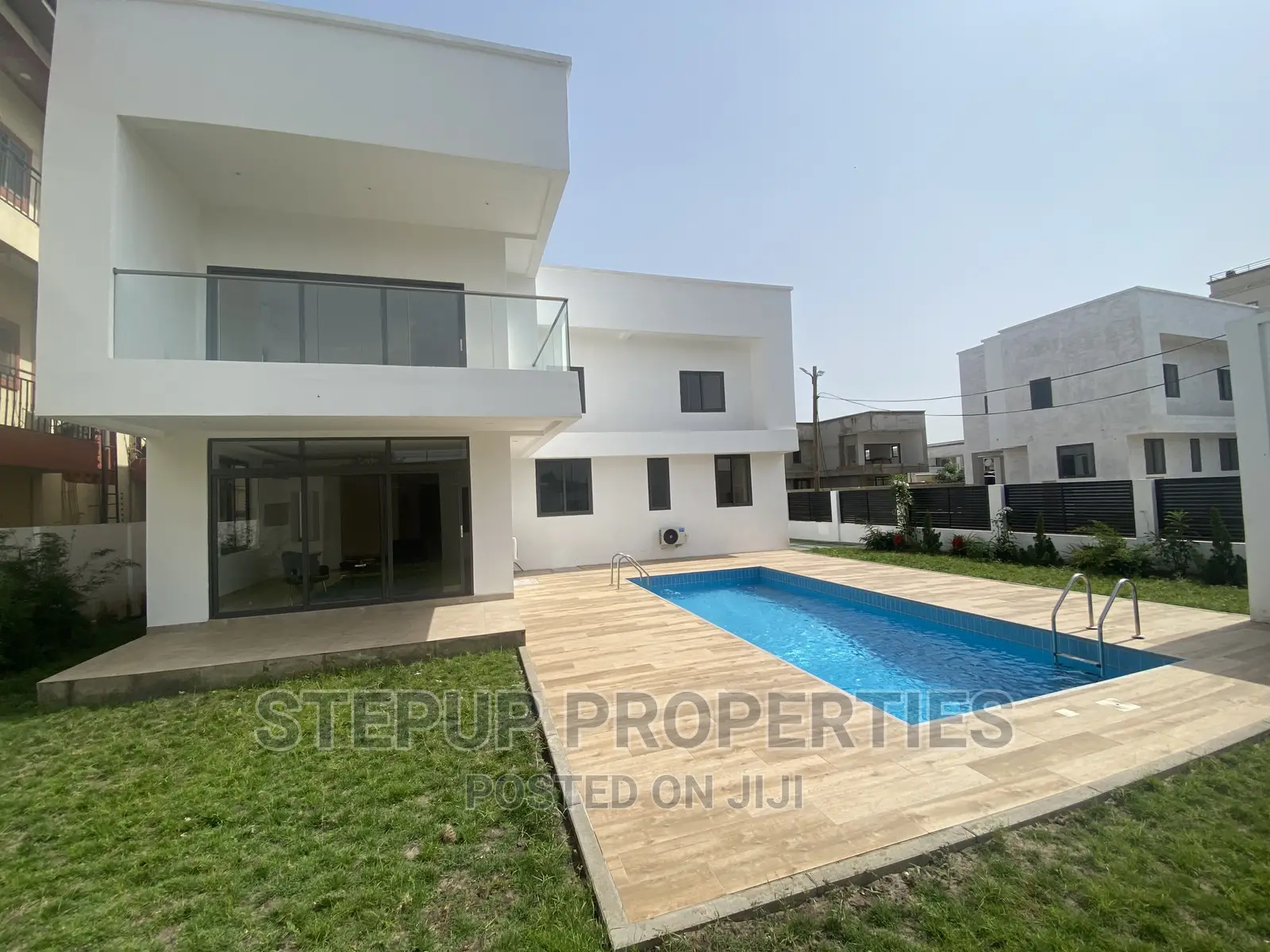 4bdrm Mansion in American House, East Legon for sale in East Legon