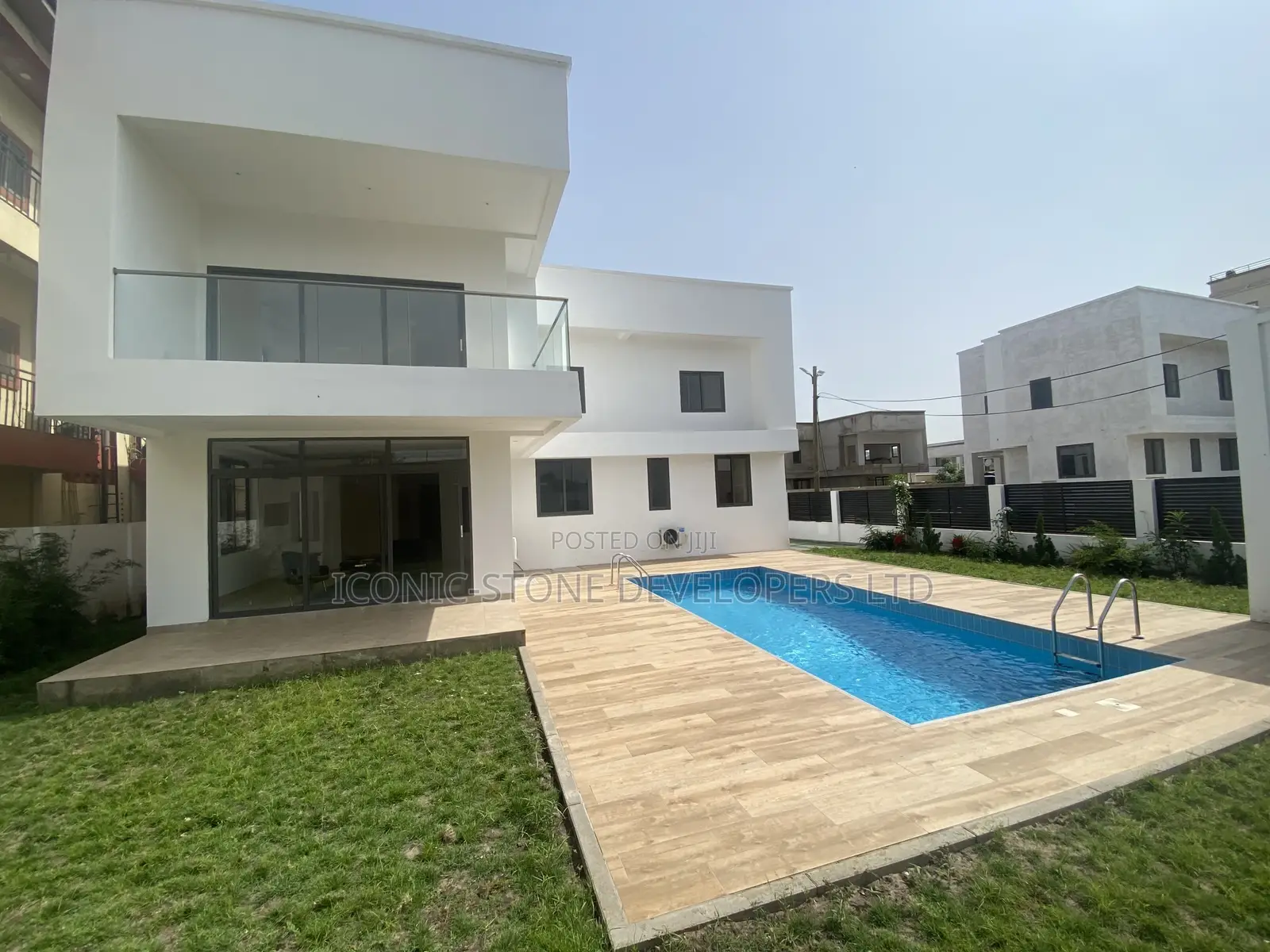 4bdrm Mansion in American House, East Legon for sale in East Legon