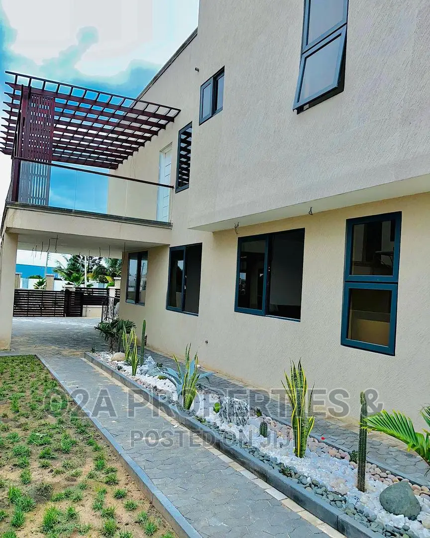 4bdrm House in Sakumono for sale in Sakumono