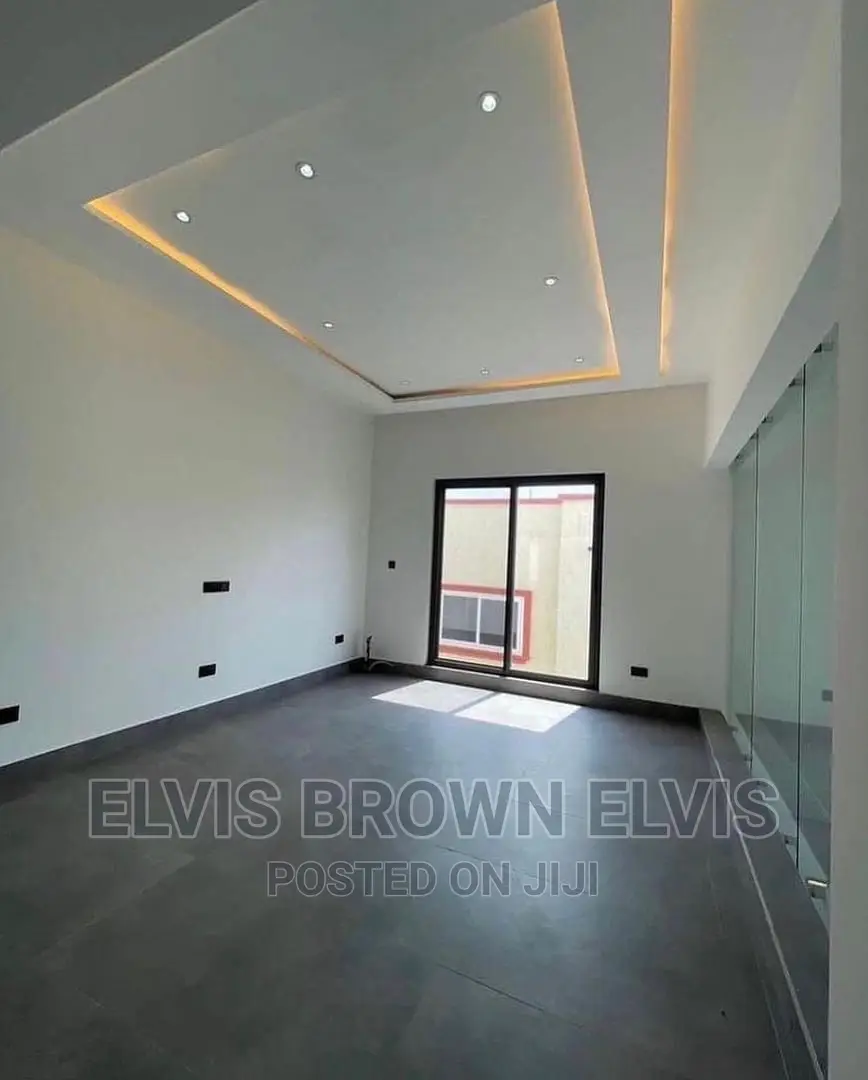Executive 4 Bedrooms House for Sale at Trasacco in Adjiriganor