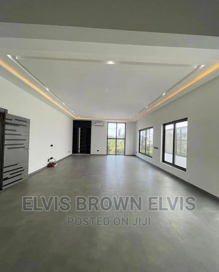 Executive 4 Bedrooms House for Sale at Trasacco in Adjiriganor