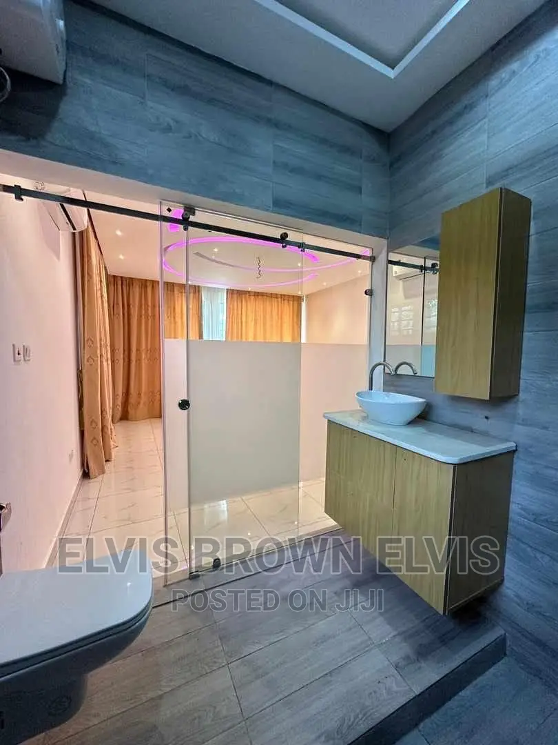 Executive 3 Bedrooms House for Sale at Lakeside in Ashaley Botwe