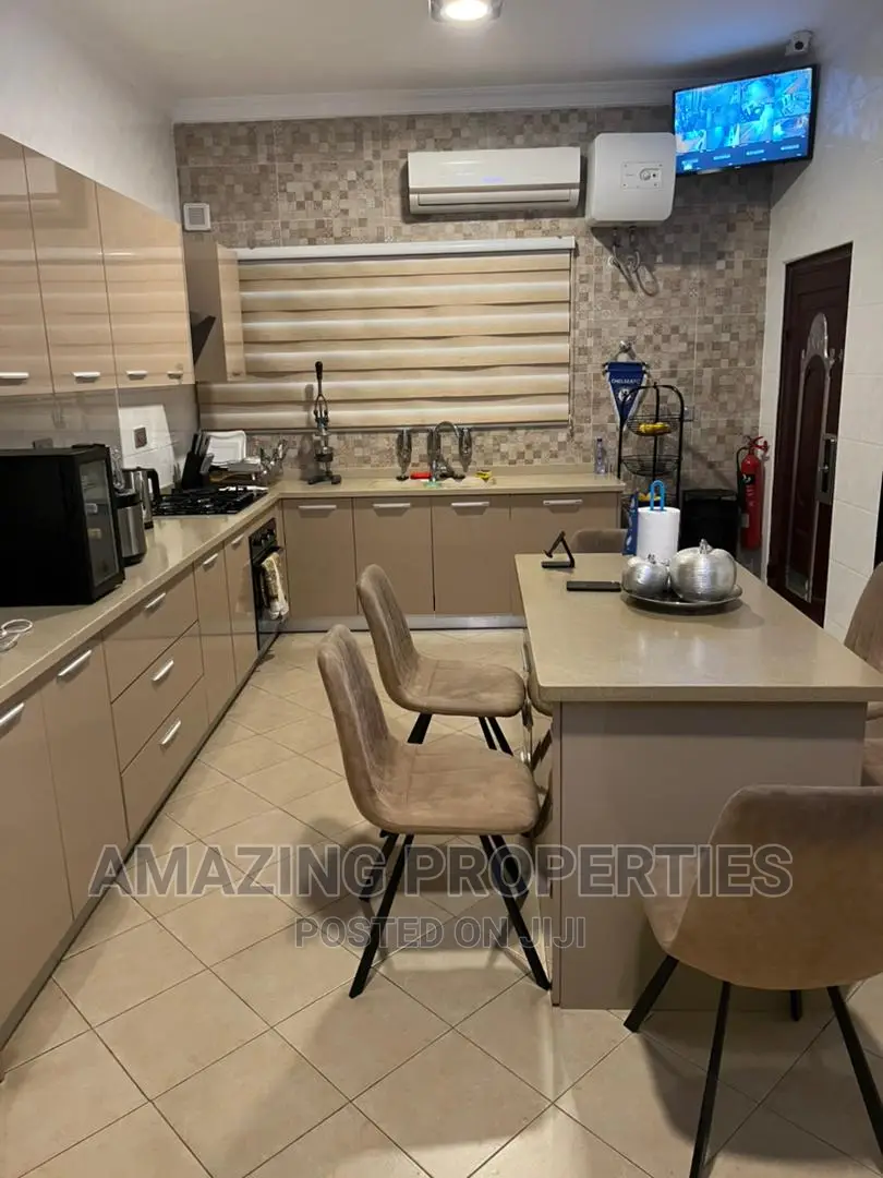 5bdrm House in East Legon for sale in East Legon